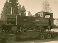 Locomotora de vapor "Aurrera" sobre un remolque