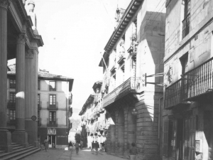 Calle mayor y Ayuntamiento