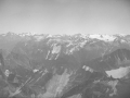 Bista panoramikoa Cervino mendi gailurretik. Atzean Breuil bailara