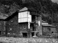 Andorrako Ordino bailaran dagoen La Cortinada herriko etxe tipikoa