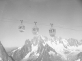 Aiguille de Midi eta Flanbeau arteko teleferikoa, atzean Aiguille Verte duelarik
