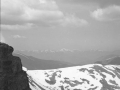 Urbioneko mendi-tontorretako urmael izoztuaren bista panoramikoa