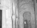 Suso Monasterioako eliza mozarabearen nabea ferra-arkuekin