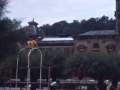 Oier San Martin jugando en el parque infantil de Alderdi-Eder