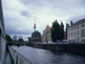 Ontzi-ibilaldi turistikoa Berlineko kanal batetik