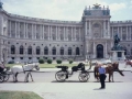 Juan San Martin en la plaza de los Héroes de Viena