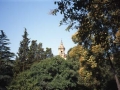 Campanario de la iglesia Santa María de la Asunción desde de la plaza Javier Ugarte