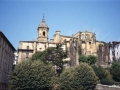 Ábside de la iglesia Santa María de la Asunción desde de la plaza Javier Ugarte