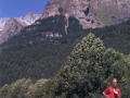 Mari Paz Ibeas Tozal del Mallo mendiaren aurrean