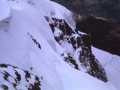 Bi mendizale Jungfraujoch mendi-estazioaren horma bat eskalatzen