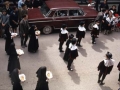 Desfile de niños con trajes típicos del valle de Roncal