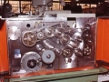 Lees Bradner konpainiaren fresatzeko eta hari ebakidura makina industrialak
