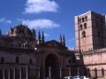 Zamorako Salvadorreko katedral erromanikoaren dorrea eta zinborioa