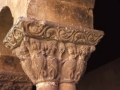 Santo Domingo de Silos monasterioko klaustro erromanikoan aurrez-aurre dauden harpien kapitela