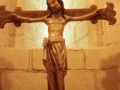 Santo Sepulcro Elizan aurkitzen den Kristo erromanikoaren eskultura tailua