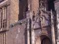 San Juan de los Reyes Monasterioaren ate nagusi eta fatxada