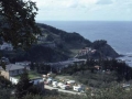 Vista parcial del municipio y puerto de Mutriku desde lo alto del camping de Aitzeta