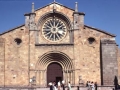 Avilako San Pedro eliza erromanikoaren portada