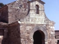 San Juan de Baños izeneko eliza bisigotikoaren fatxada