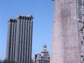 Mari Paz Ibeas, Colonen plazan dagoen Amerikaren aurkikuntzako Monumentua osatzen duten makroeskultura batean