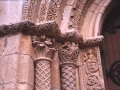 Detalle de los capiteles de estilo románico del Santuario de Nuestra Señora de Estibaliz