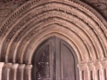 Portada románica de la iglesia parroquial de San Bartolomé