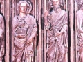 Guardiako Santa Maria elizako atari gotikoko bi apostolu