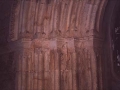 Detalle de la portada románica de la iglesia parroquial de San Bartolomé