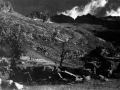 Aurrekaldean Llaneta eta Aneto mendiak, atzean Tempestades eta Margalide daudelarik