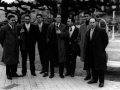 Juan San Martin junto a sus compañeros de la Asociación Artística de Eibar en los jardines de Alderdi-Eder