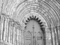 "Estella. Puerta románica de San Pedro de la Rua"