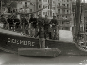 ESCENAS EN EL PUERTO DE PASAIA. (Foto 3/5)