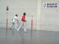 Instante de un partido de la Liga vasca de clubs de pelota