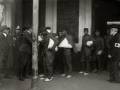 LLEGADA DE HERIDOS DE LA GUERRA DE AFRICA A LA ESTACION DEL NORTE. (Foto 1/4)