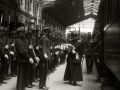 LLEGADA DE LA REINA MARIA CRISTINA A LA ESTACION DEL NORTE. (Foto 1/3)