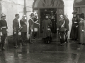 LOS REYES ALFONSO XIII Y MARIA CRISTINA VISITANDO EL CUARTEL MILITAR DE SAN TELMO. (Foto 2/3)