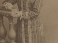 Luisa Etxaniz neskaren estudio-argazkia]