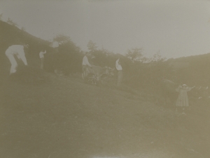 Elosegitarrak nekazal lanetan Larraunen