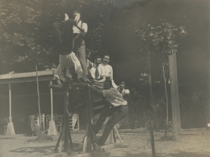 Gizon taldea kirol-gimnastika barretan