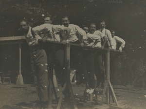 Gizon taldea kirol-gimnastika barretan