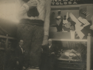 Polikarpo Elosegi, Sevillako erakusketan Elosegi txapelen stand-ean