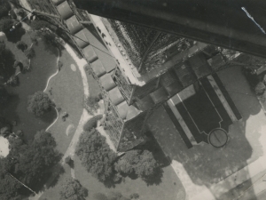 Eiffel dorrea puntatik ikusia