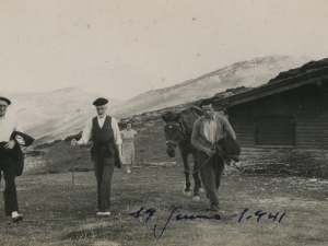 Polikarpo eta Joakin Elosegi Aralarko Igaratzako aterpetxean