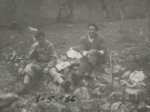 Mendizaleak atseden hartzen