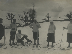 Polikarpo Elosegi Tolosako eskiatzaile batzuekin