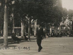 Policarpo Elosegi Vichy-ko parke batean