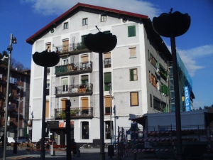 beti ezautudun etxea arana kalean