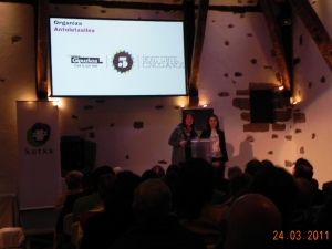 bi bikote oparia jasotzen