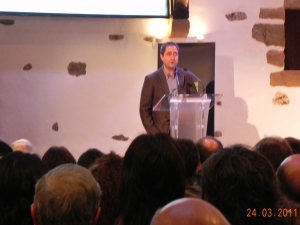 oparia jasota eskerrak ematen