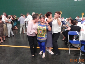 bailes despues de comer.